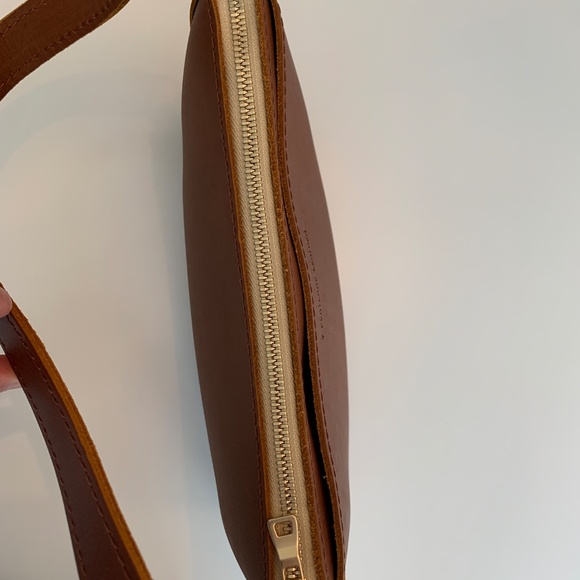 Portland Leather Lucy Shoulder Bag - Picture 9 of 13